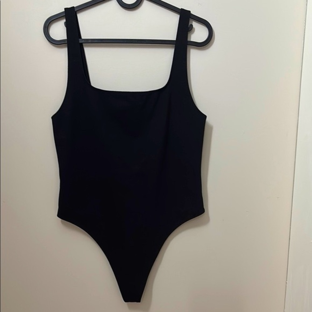 Wilfred Free LG Bodysuit One Piece PTP FLAT 15 Stretch 20LENTGH flat 28to 35